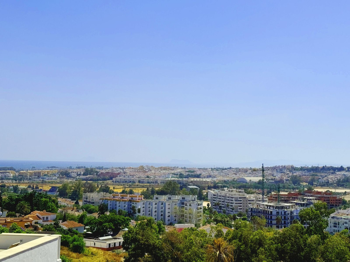 Plot for Sale in Nueva Andalucía