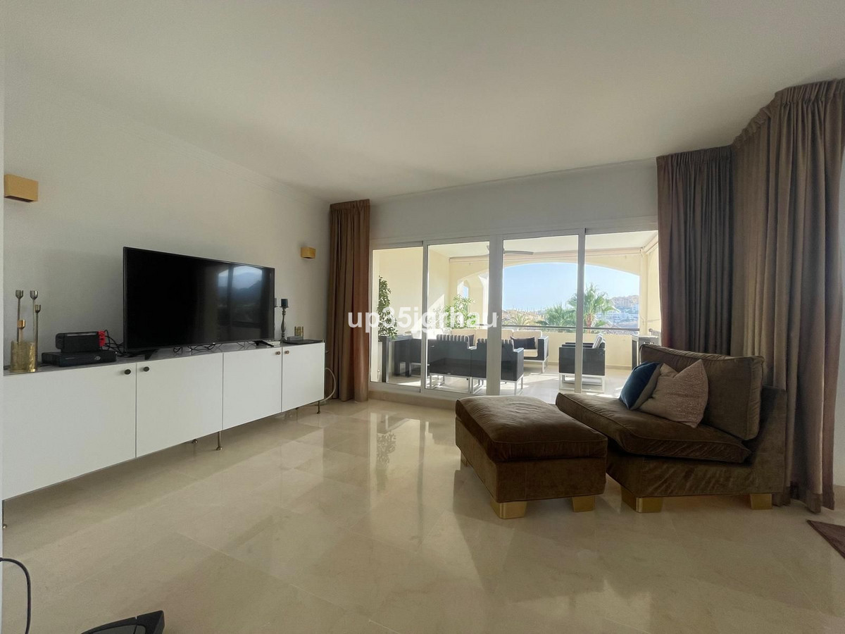 2 Bedroom Apartment for Sale in Selwo — 4