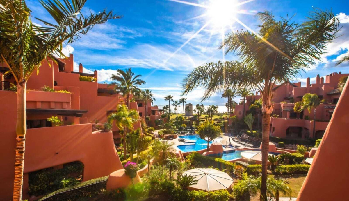 3 Bedroom Apartment for Sale in Estepona
