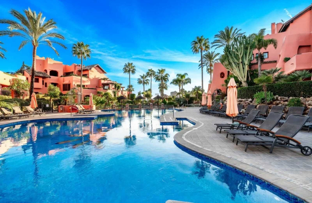 3 Bedroom Apartment for Sale in Estepona — 5