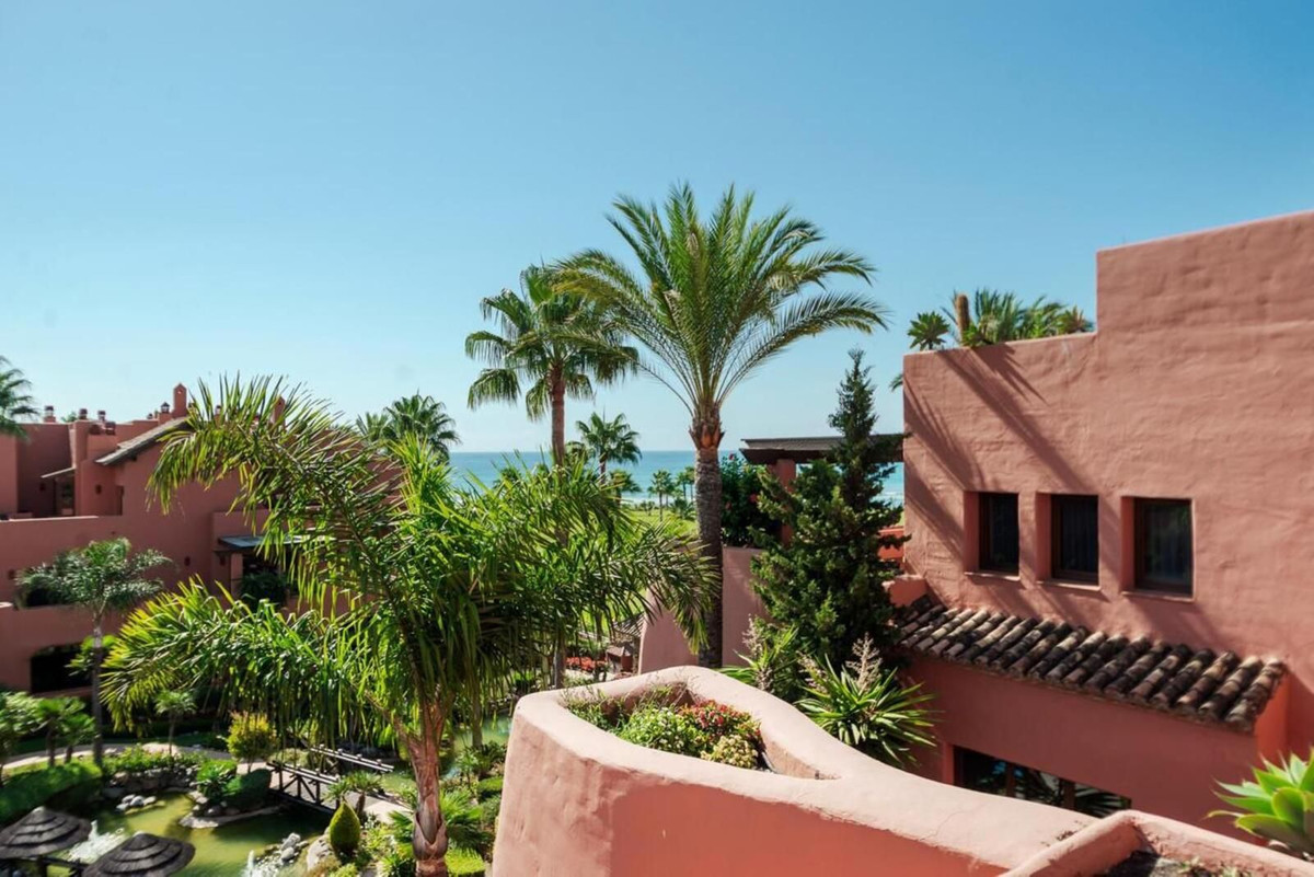 3 Bedroom Apartment for Sale in Estepona — 7