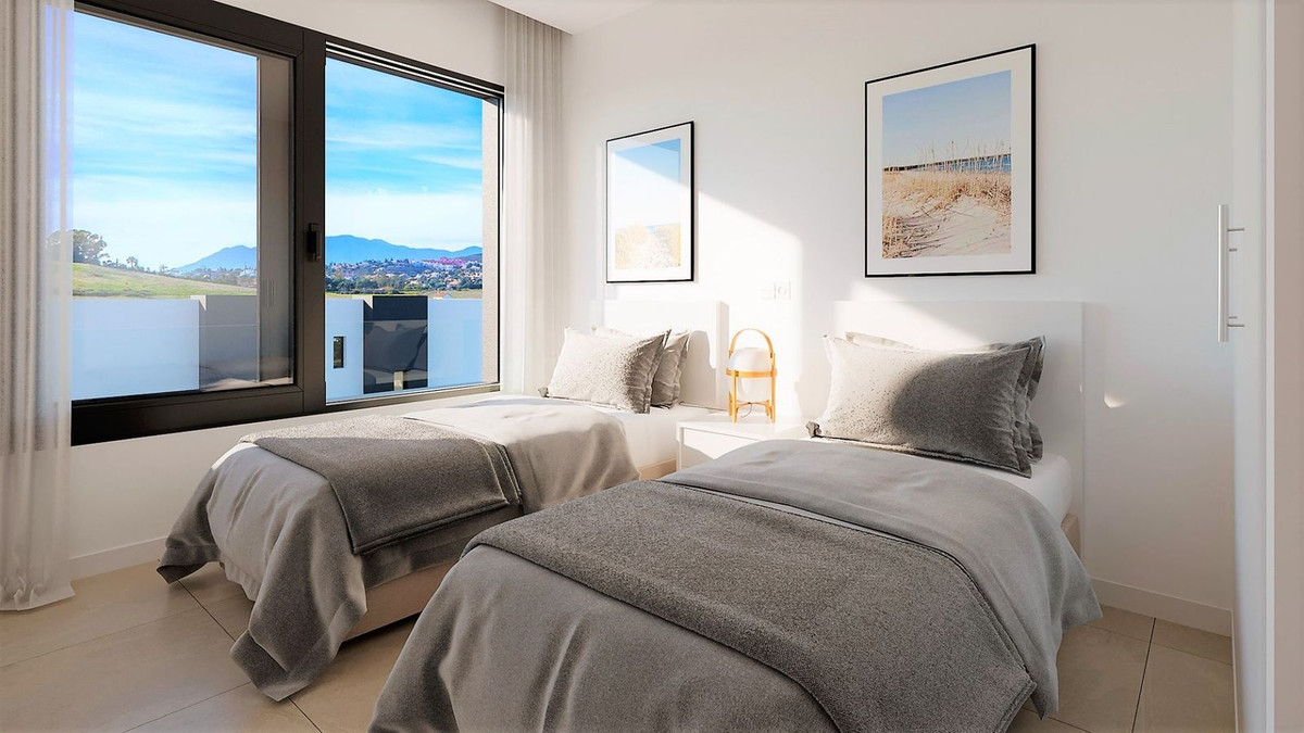 3 Bedroom Villa for Sale in Estepona — 8