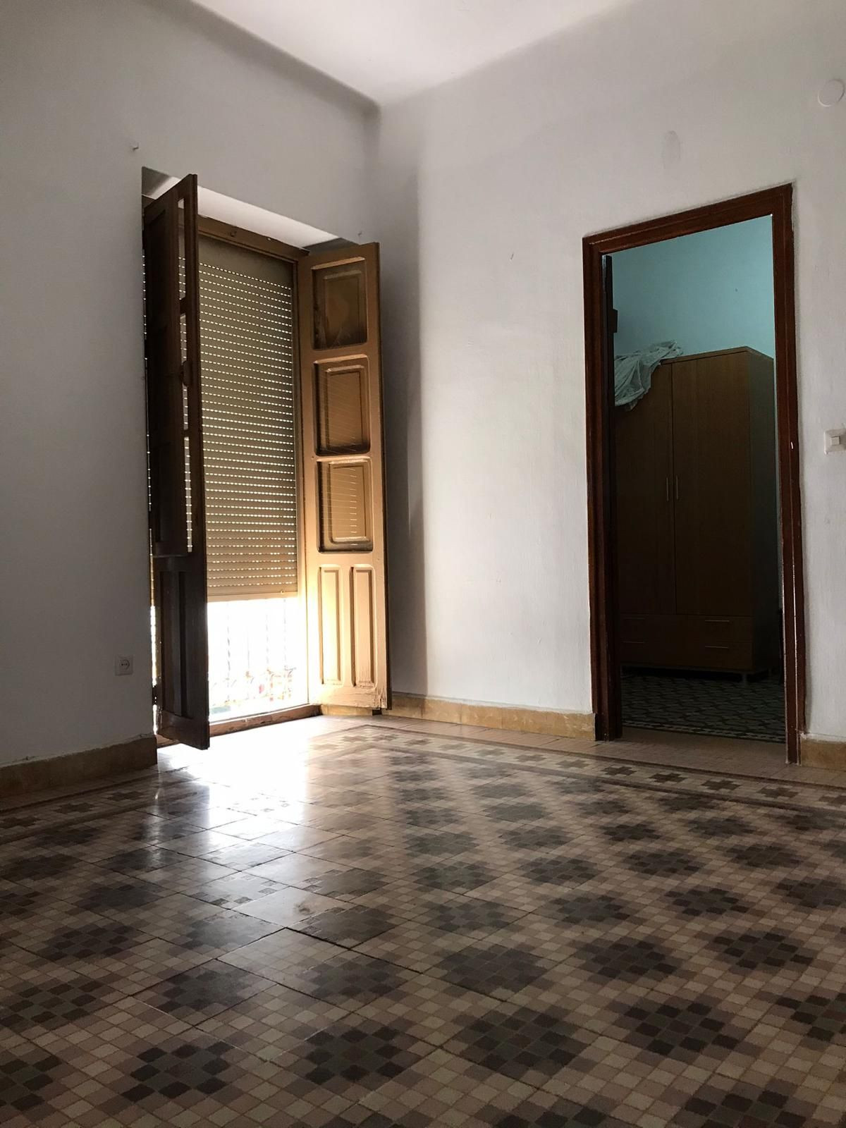 8 Bedroom Villa for Sale in Estepona — 2
