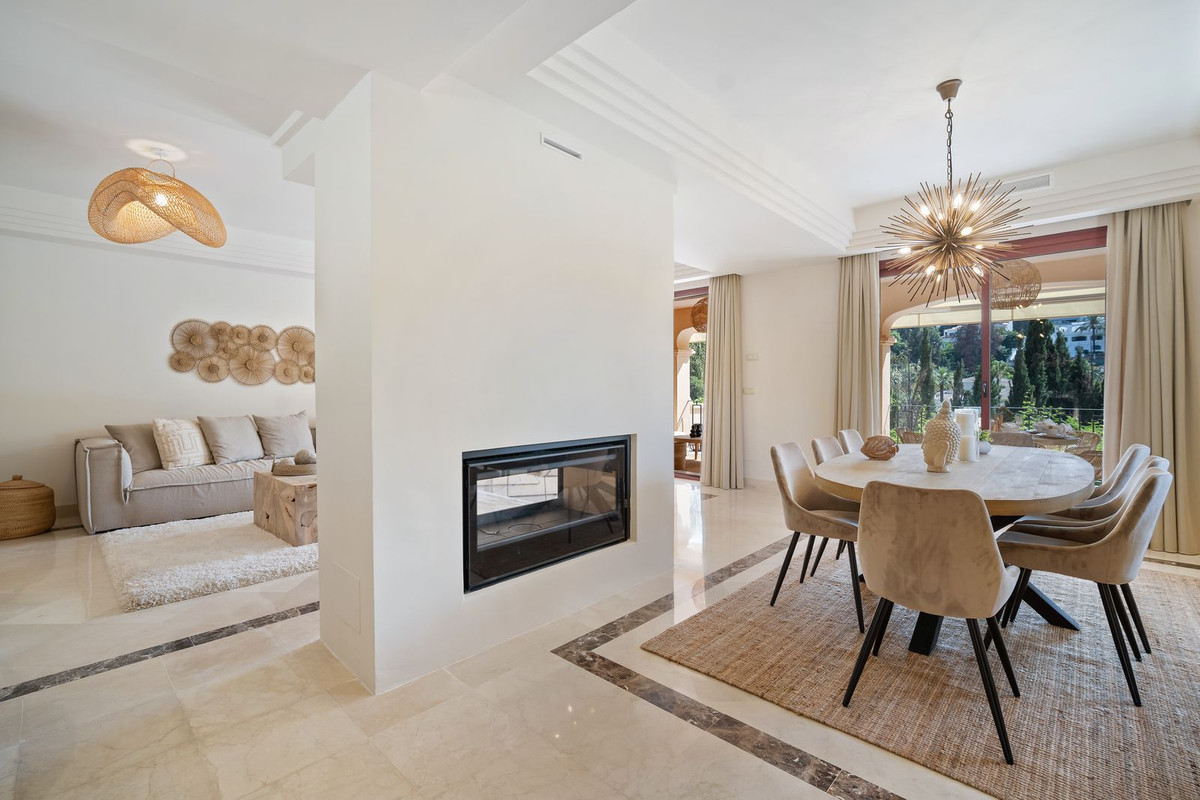 5 Bedroom Villa for Sale in Puerto Banús — 4