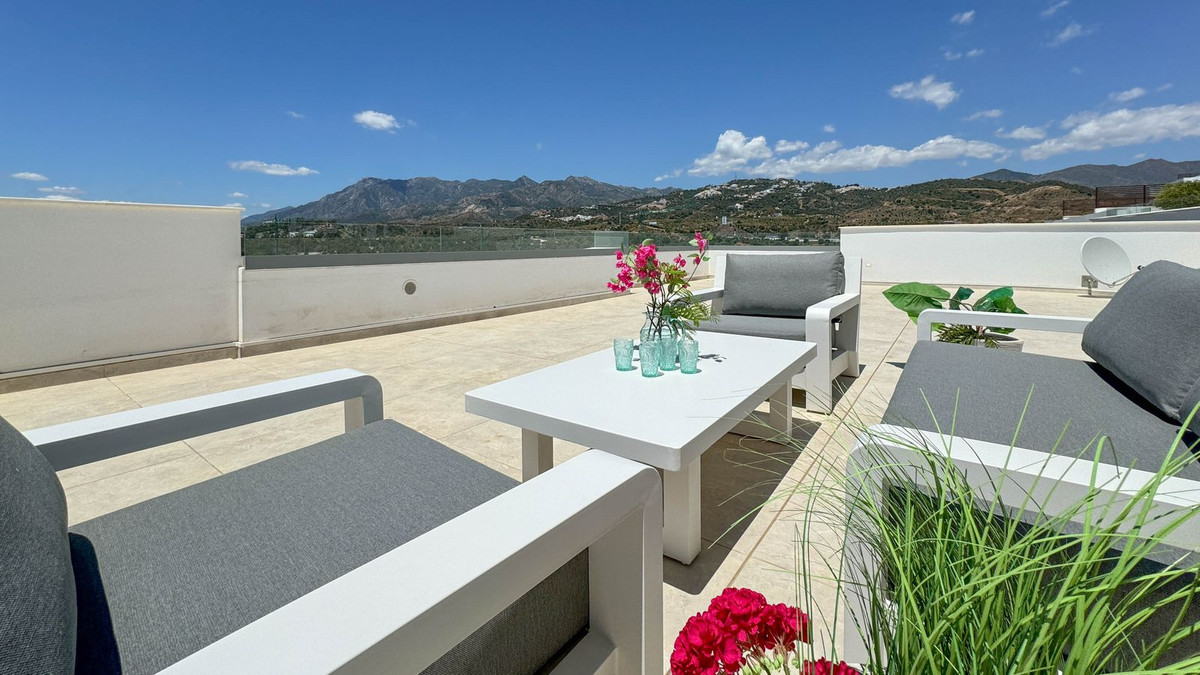 3 Bedroom Apartment for Sale in Marbella — view 17