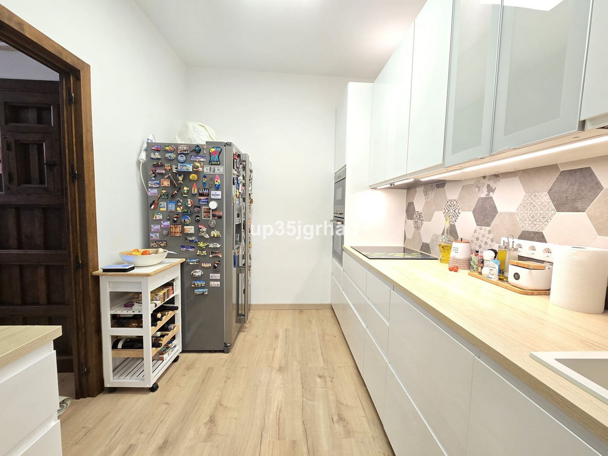 4 Bedroom Villa for Sale in Estepona — 6