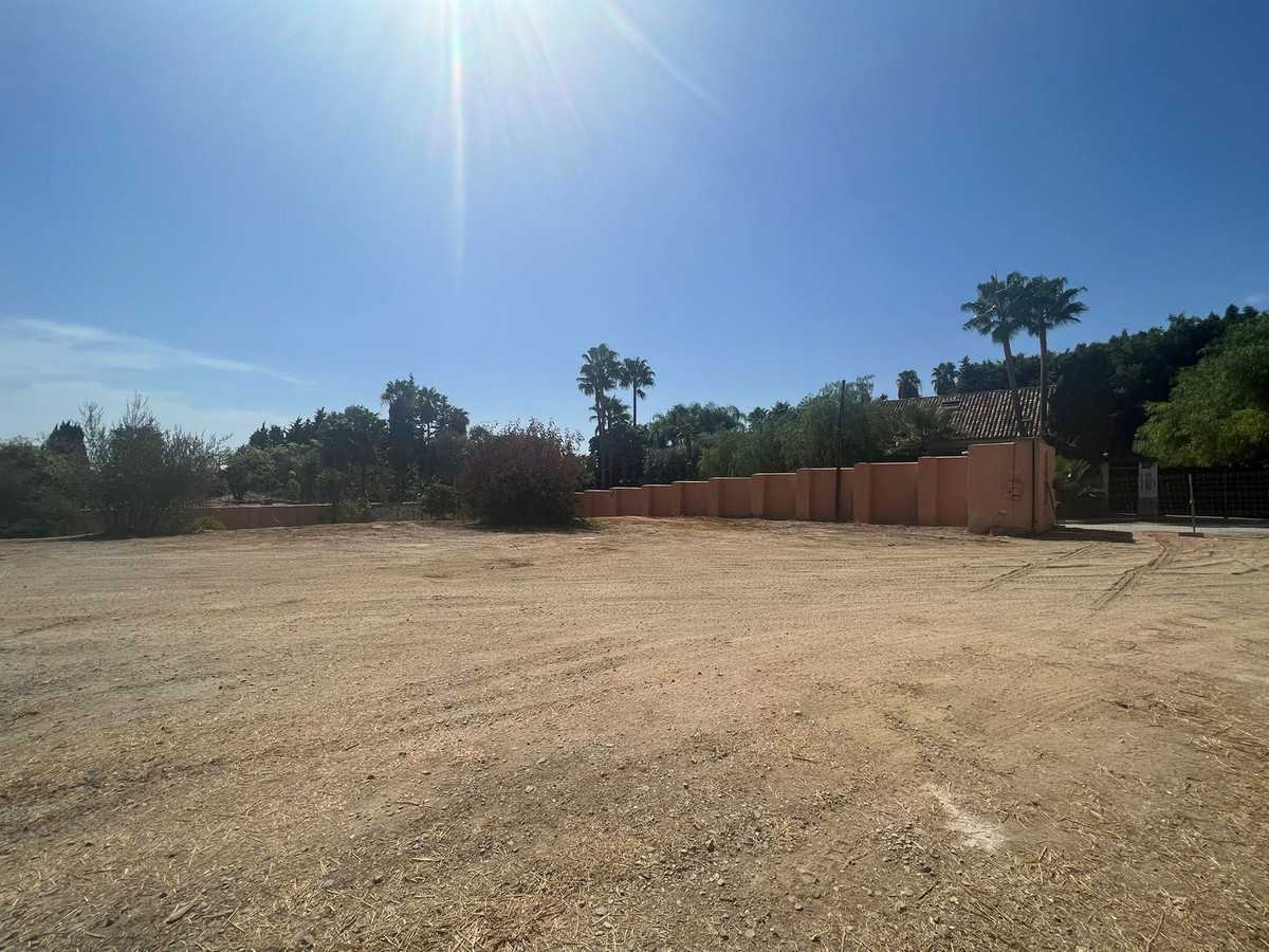 7 Bedroom Plot for Sale in The Golden Mile — 3