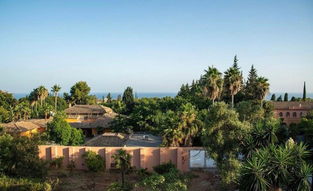 7 Bedroom Plot for Sale in The Golden Mile — 6