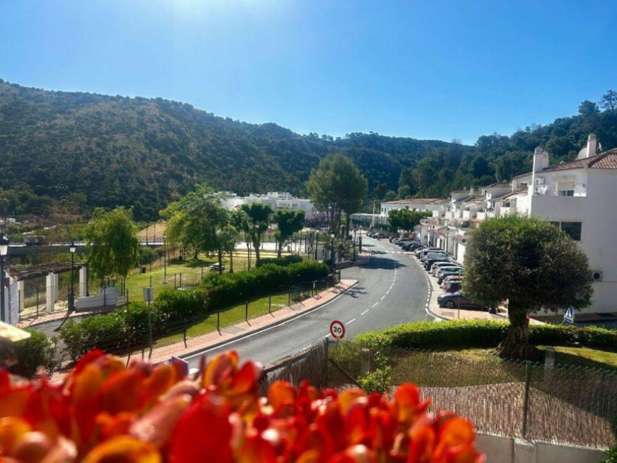 4 Bedroom Villa for Sale in Benahavís