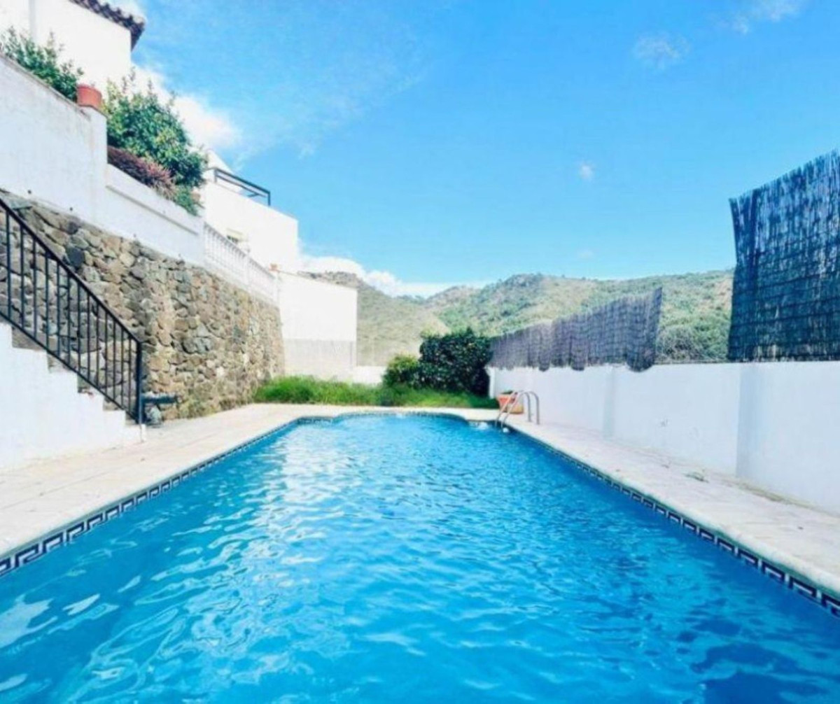 4 Bedroom Villa for Sale in Benahavís — 6