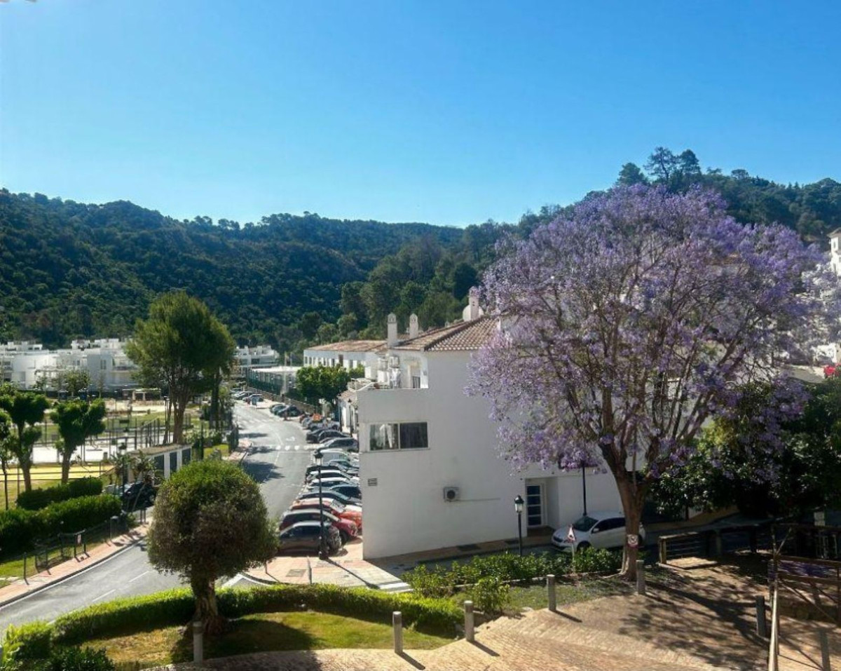4 Bedroom Villa for Sale in Benahavís — 7