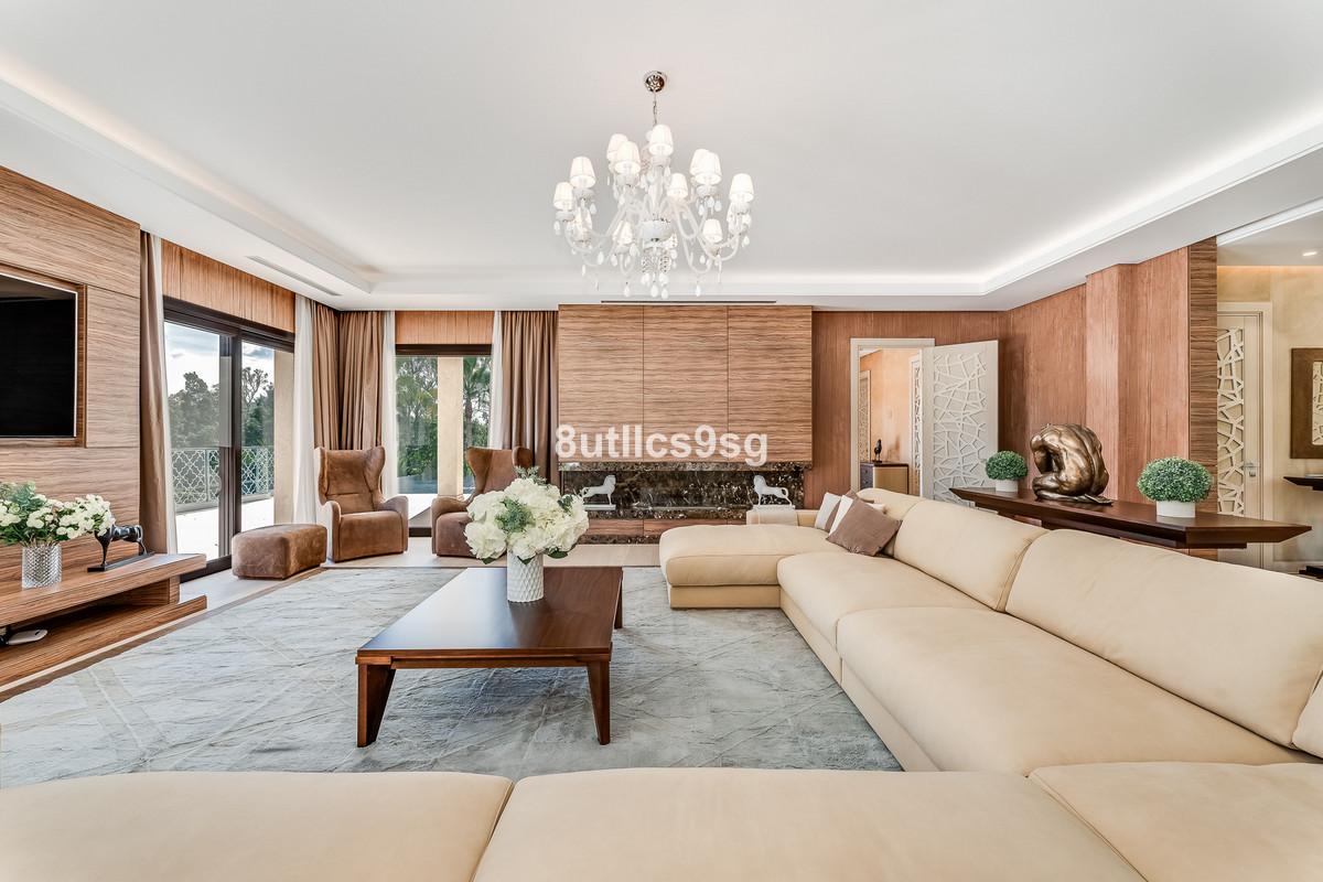 5 Bedroom Villa for Sale in Nueva Andalucía — 3