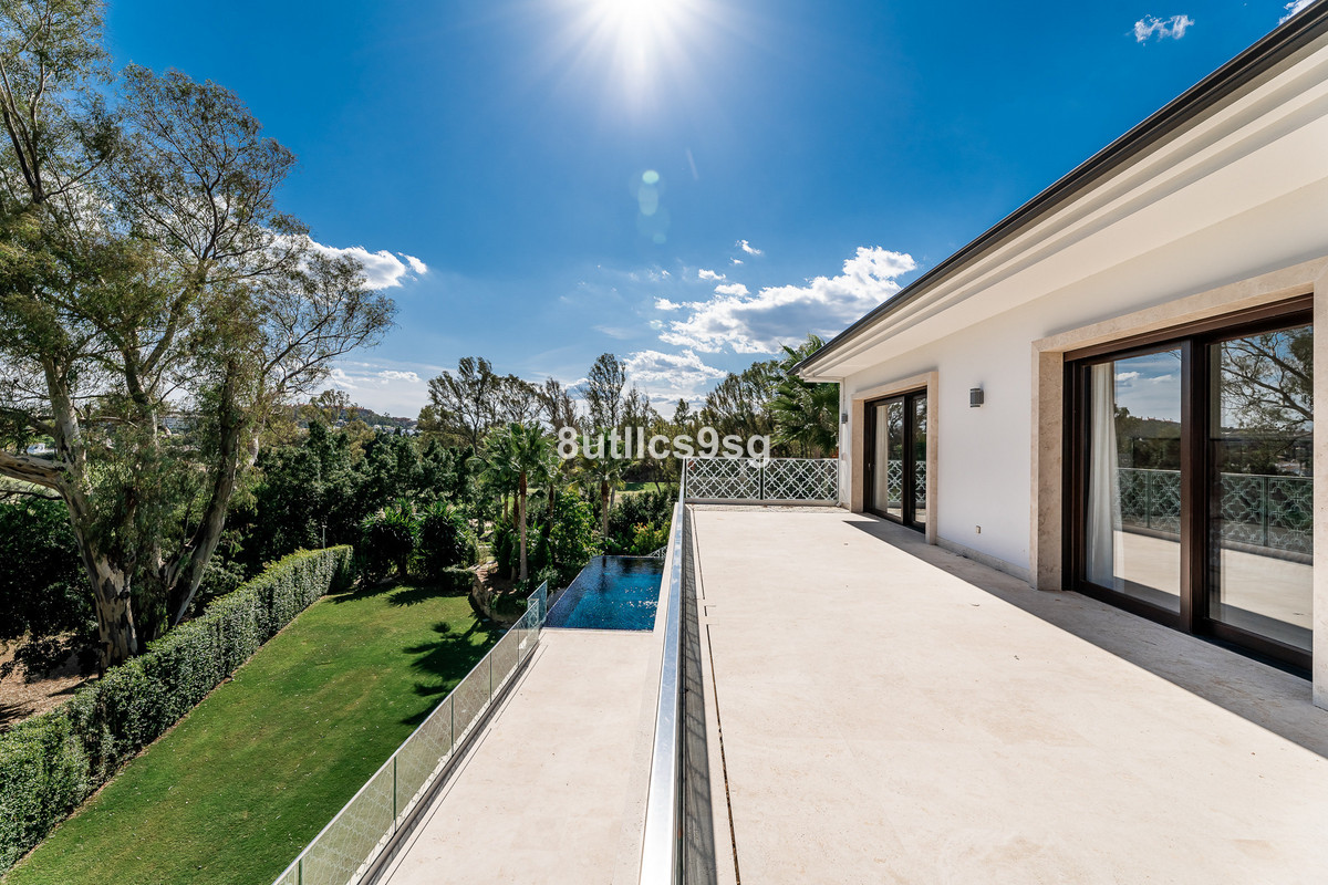 5 Bedroom Villa for Sale in Nueva Andalucía — 8