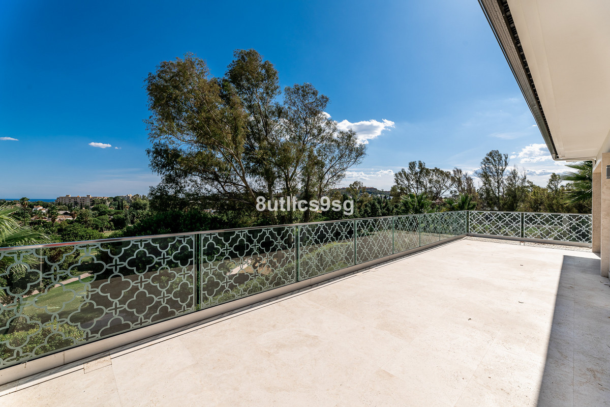 5 Bedroom Villa for Sale in Nueva Andalucía — view 10