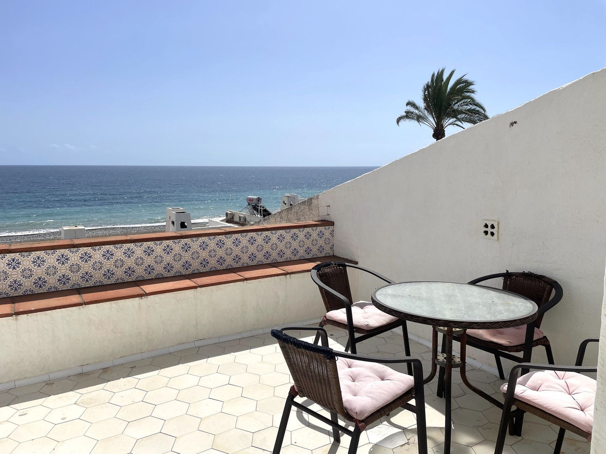 2 Bedroom Apartment for Sale in Estepona — 2