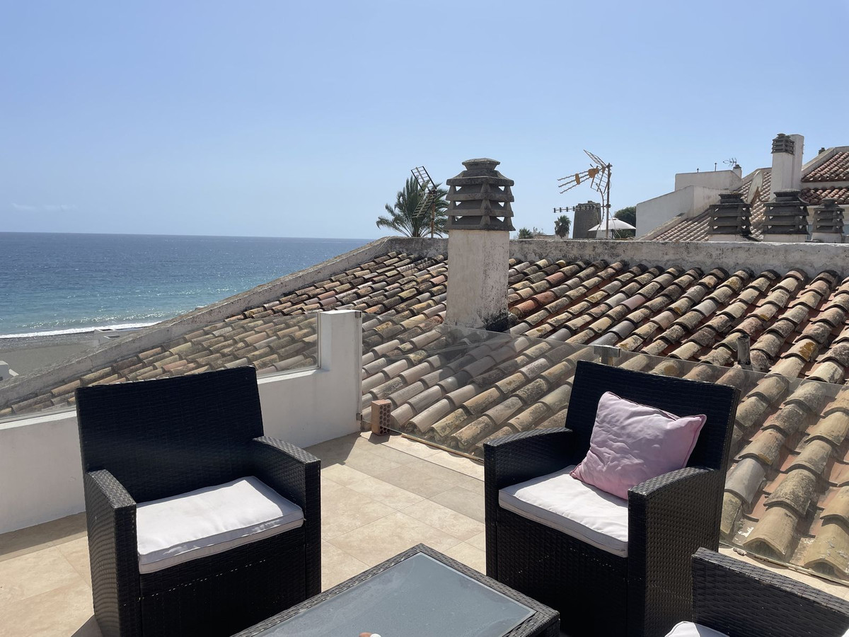 2 Bedroom Apartment for Sale in Estepona — 5