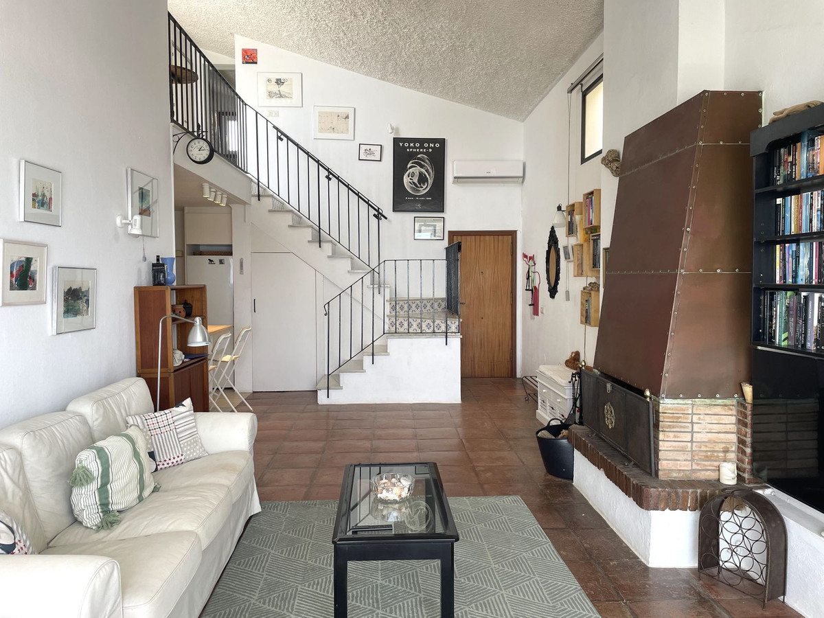 2 Bedroom Apartment for Sale in Estepona — 8