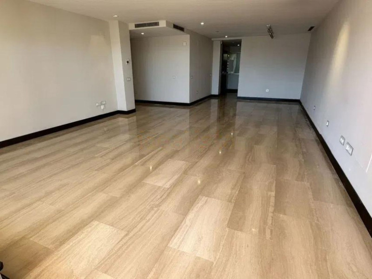 2 Bedroom Apartment for Sale in Marbella — 7