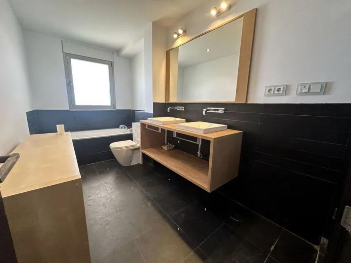 2 Bedroom Apartment for Sale in Marbella — 8