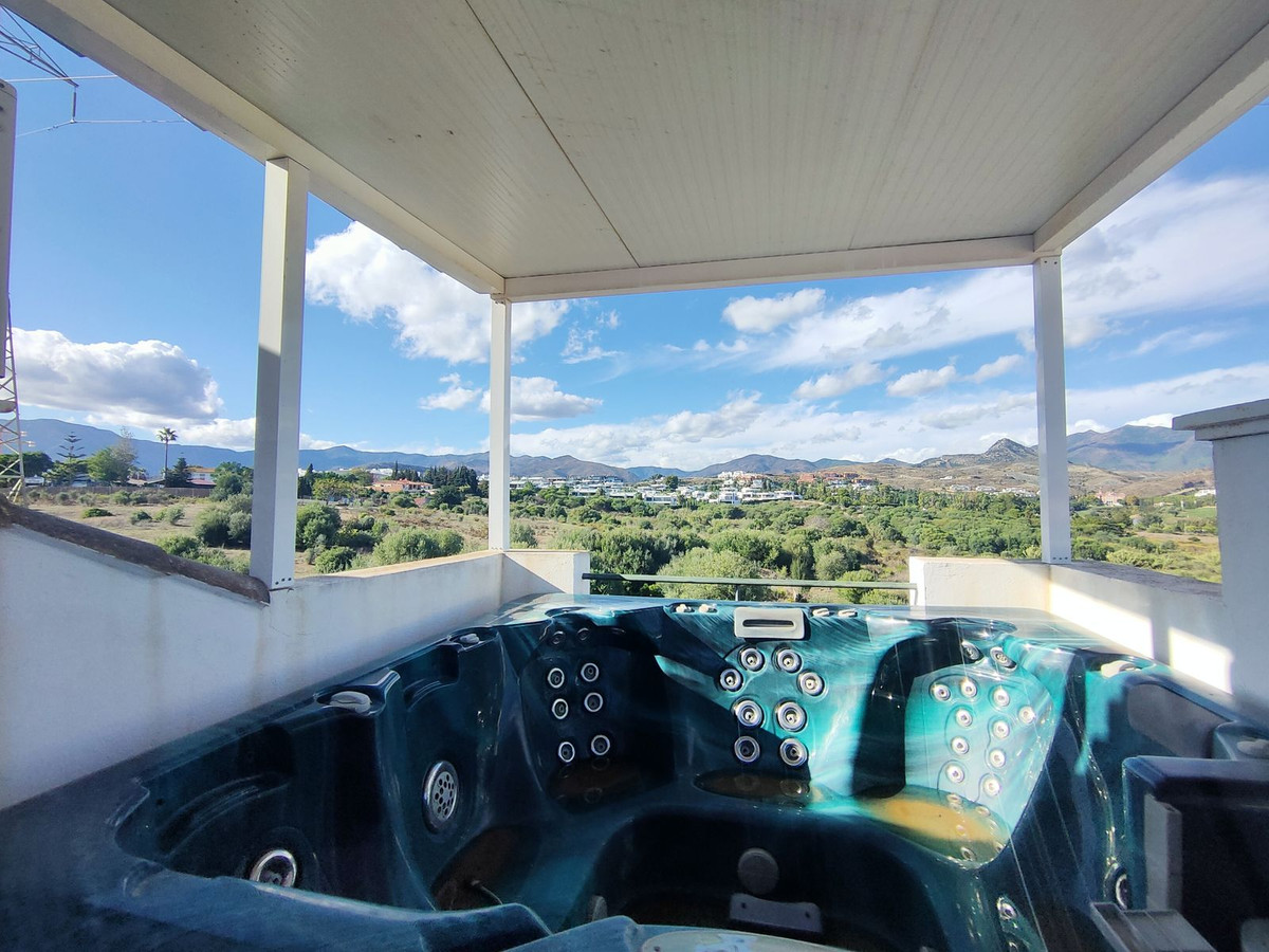 4 Bedroom Villa for Sale in Cancelada
