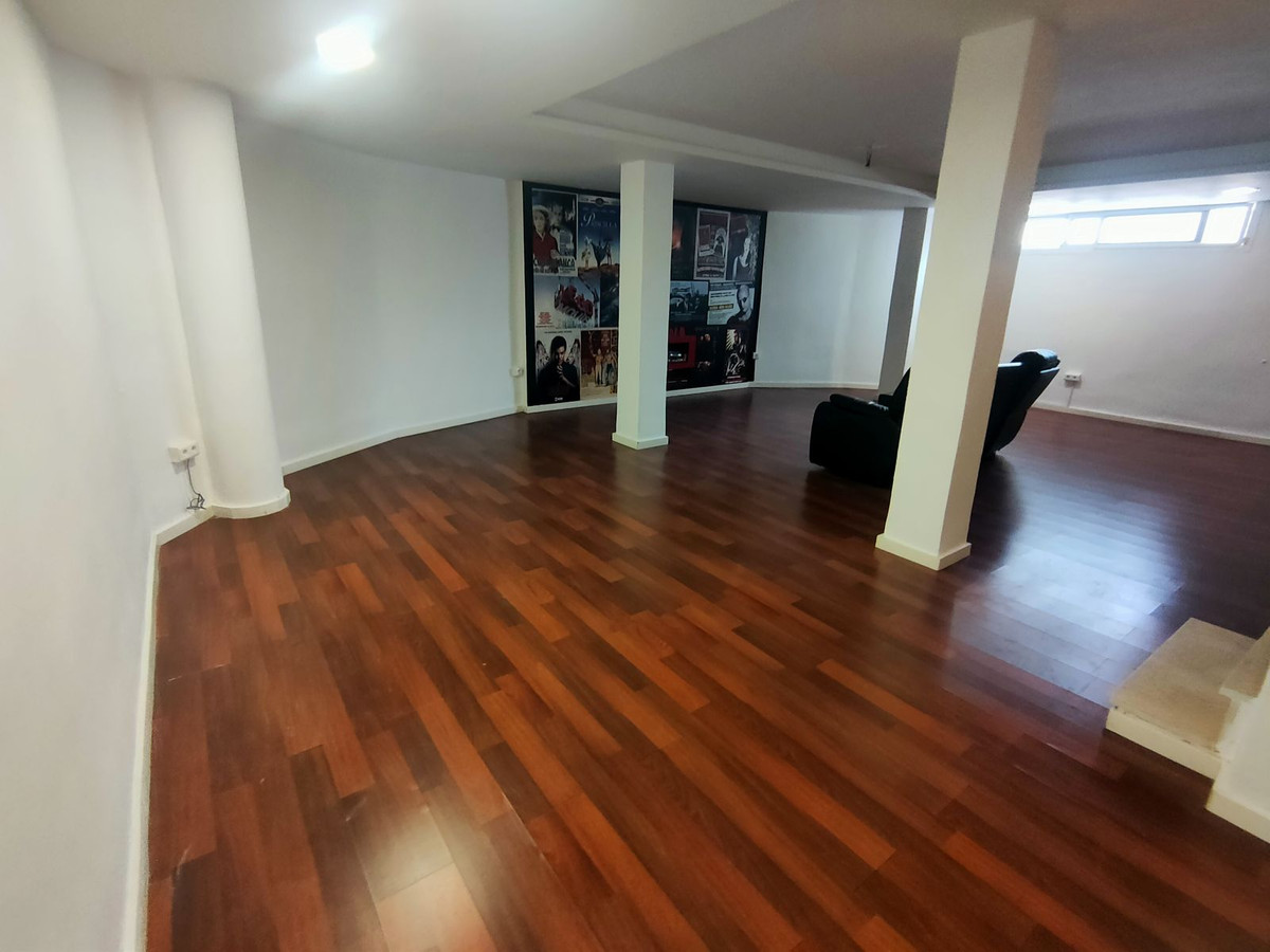 4 Bedroom Villa for Sale in Cancelada — 5