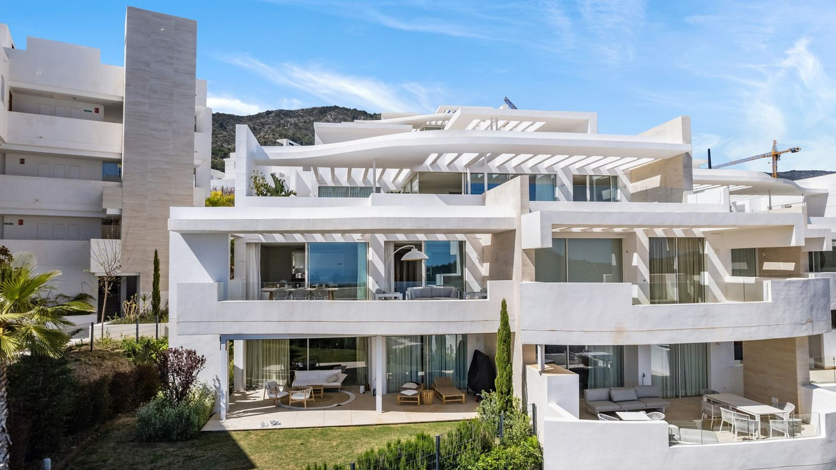 3 Bedroom Apartment for Sale in Marbella