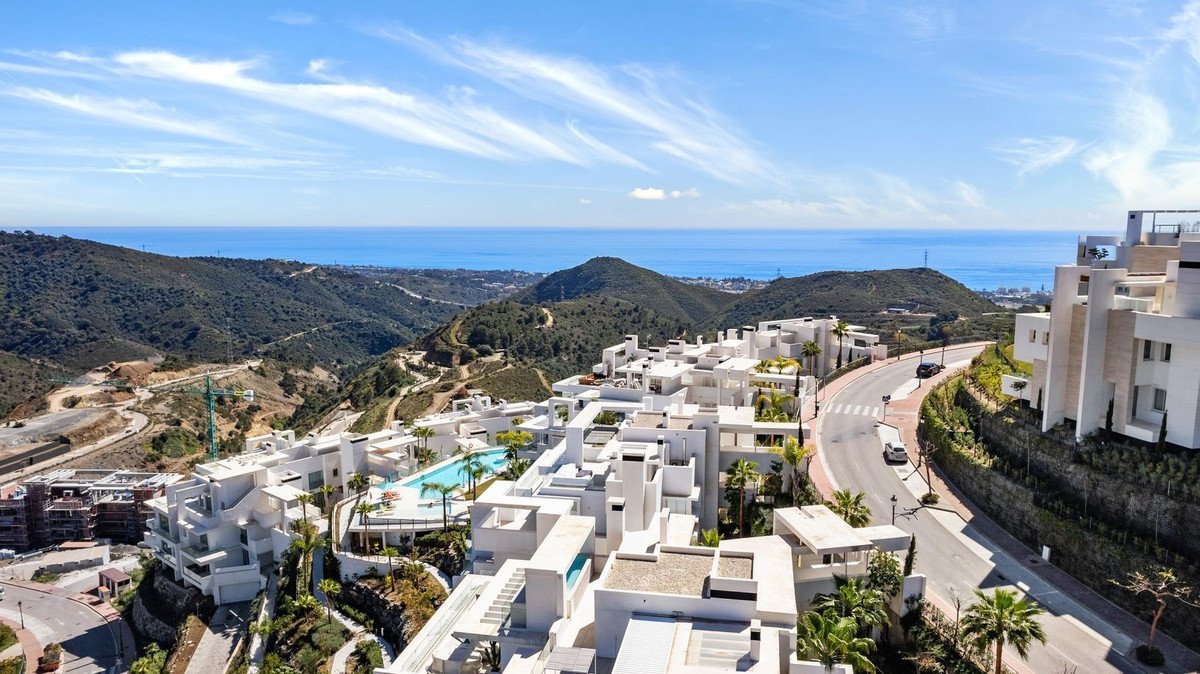 3 Bedroom Apartment for Sale in Marbella — 2
