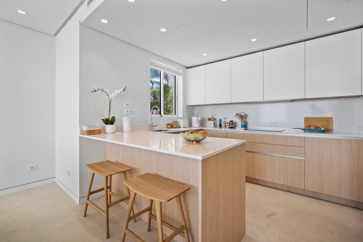 3 Bedroom Apartment for Sale in Marbella — 8