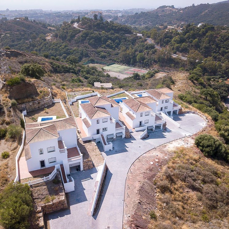 4 Bedroom Villa for Sale in Estepona — 4