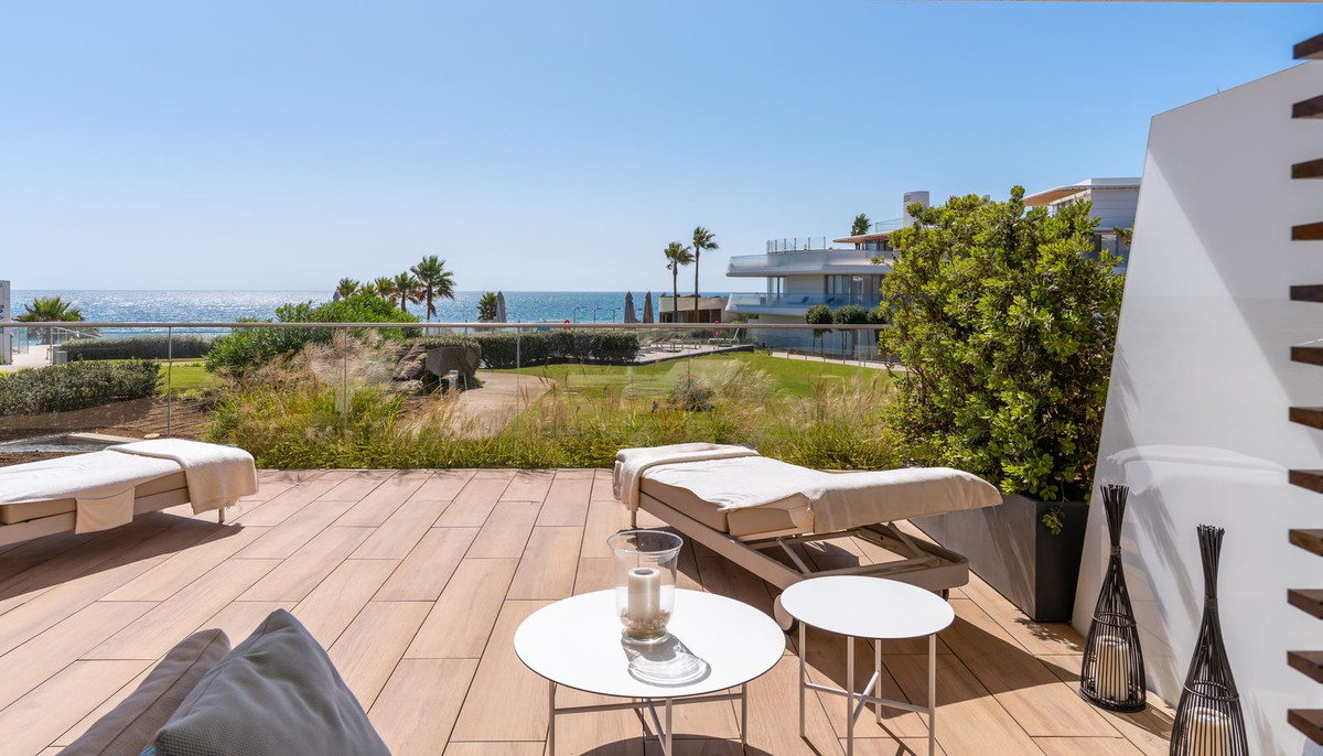 2 Bedroom Apartment for Sale in Estepona