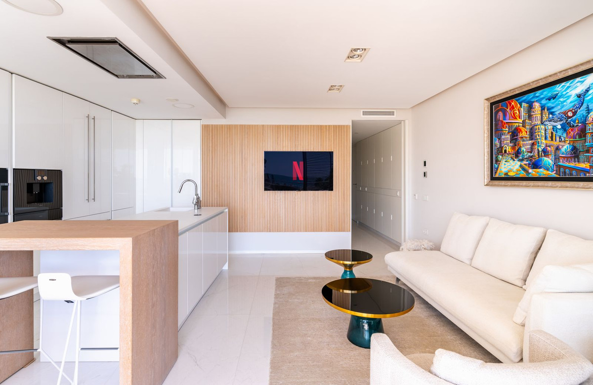 2 Bedroom Apartment for Sale in Estepona — 6
