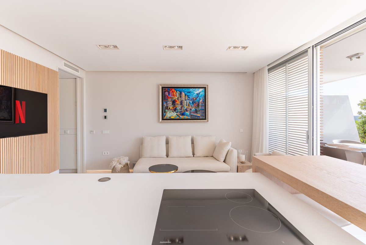 2 Bedroom Apartment for Sale in Estepona — 8