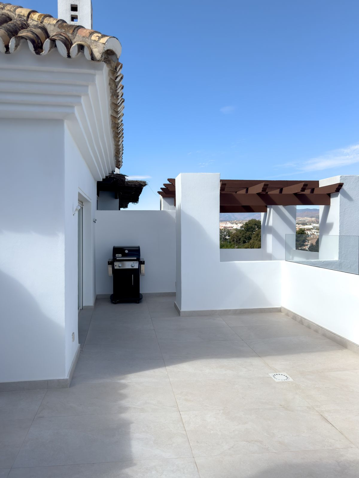 2 Bedroom Apartment for Sale in Puerto Banús — 6