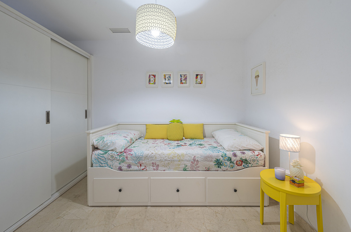1 Bedroom Apartment for Sale in The Golden Mile — 8