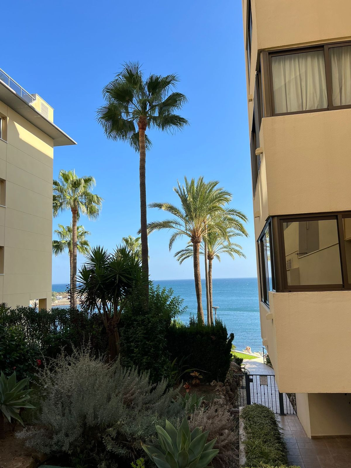 2 Bedroom Apartment for Sale in Estepona — 3