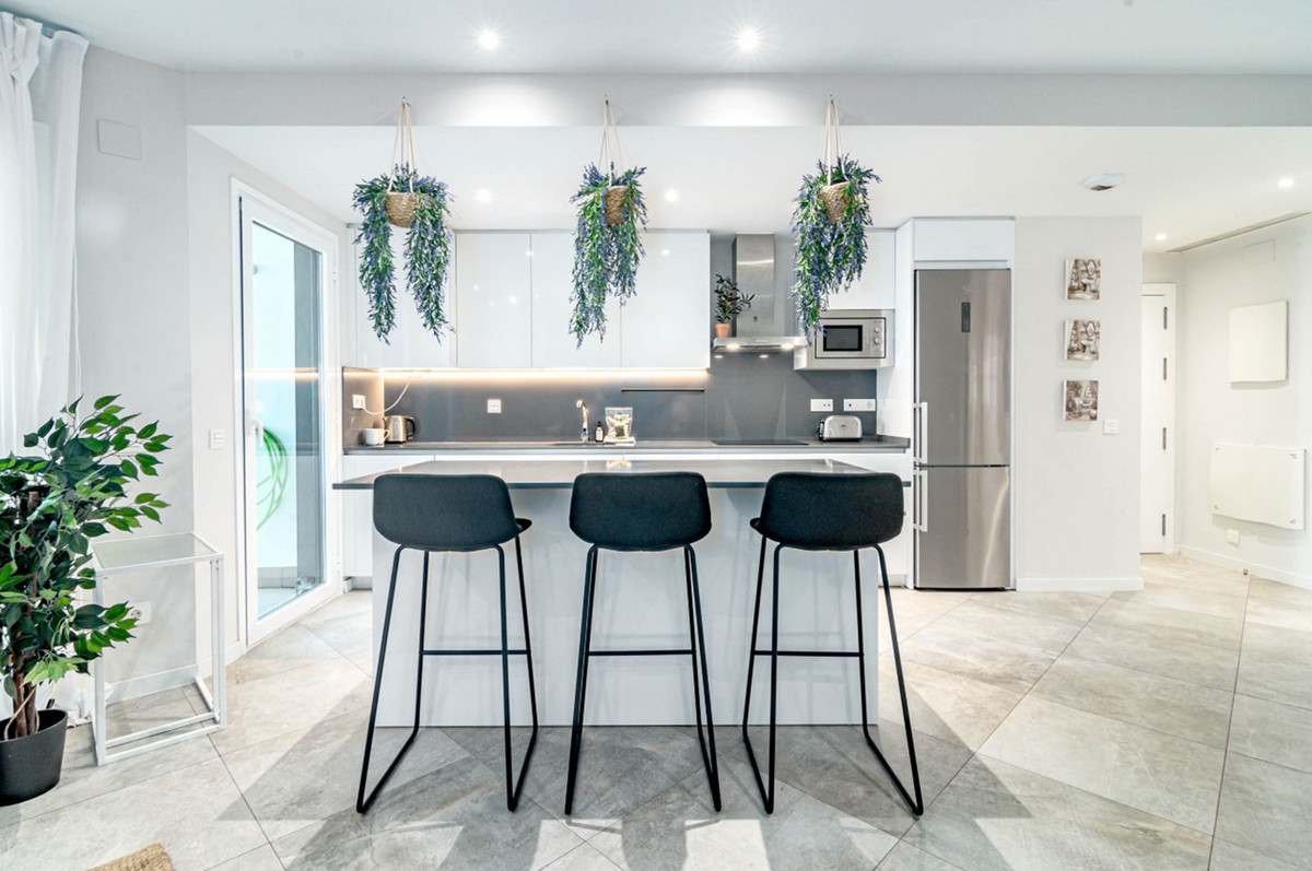 3 Bedroom Apartment for Sale in Marbella — 2