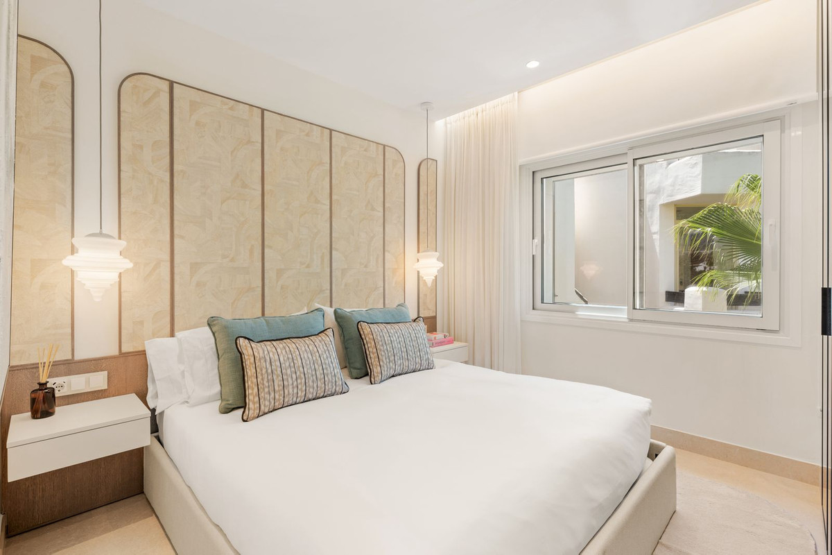 3 Bedroom Apartment for Sale in New Golden Mile — view 19