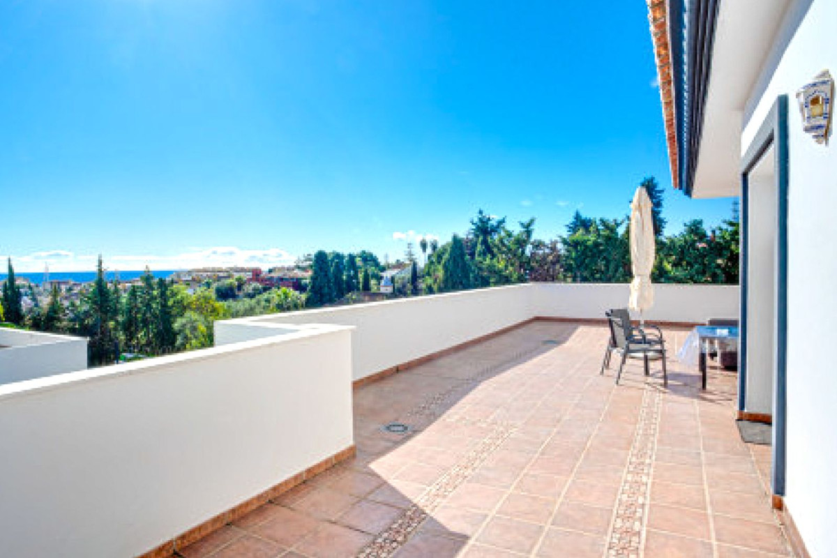 5 Bedroom Villa for Sale in Marbella — 3