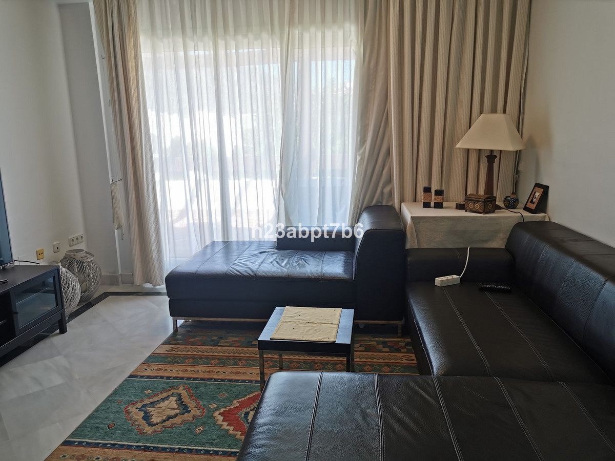 3 Bedroom Apartment for Sale in Aloha — 2