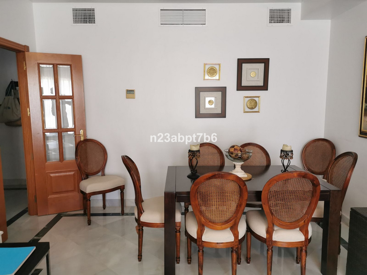 3 Bedroom Apartment for Sale in Aloha — 3