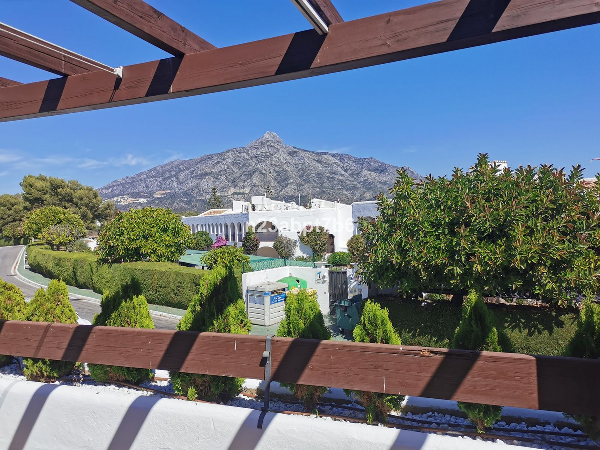3 Bedroom Apartment for Sale in Aloha — 4