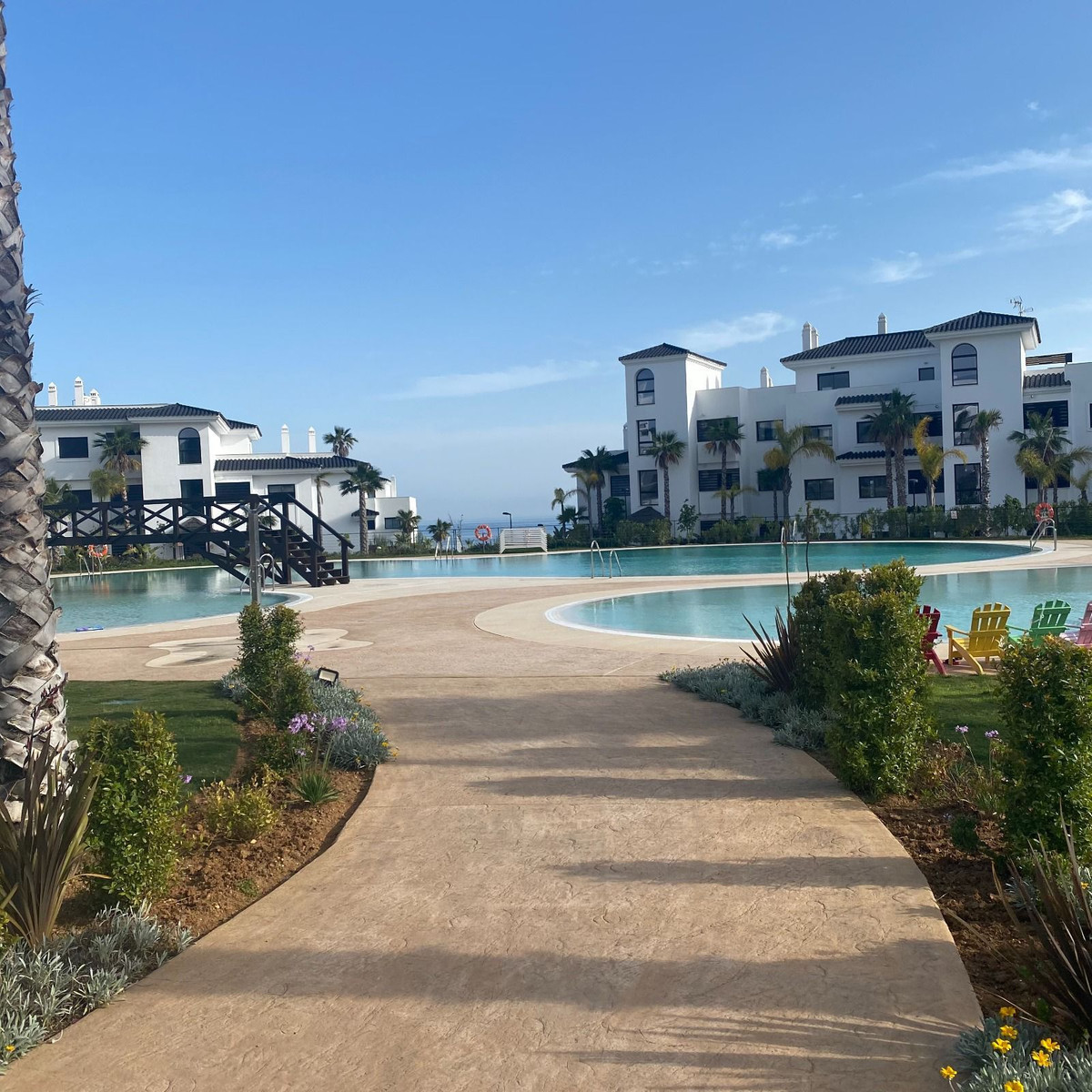 4 Bedroom Apartment for Sale in Estepona — view 10