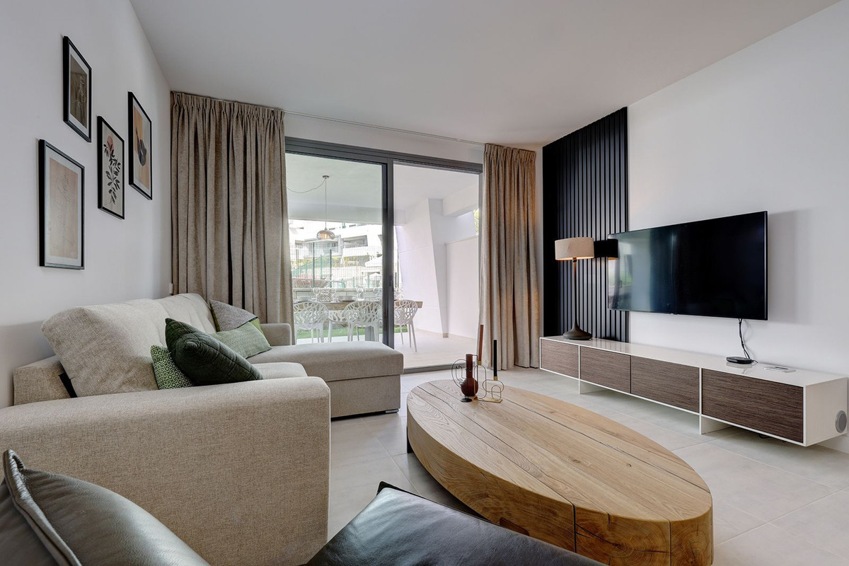 2 Bedroom Apartment for Sale in Estepona — 2