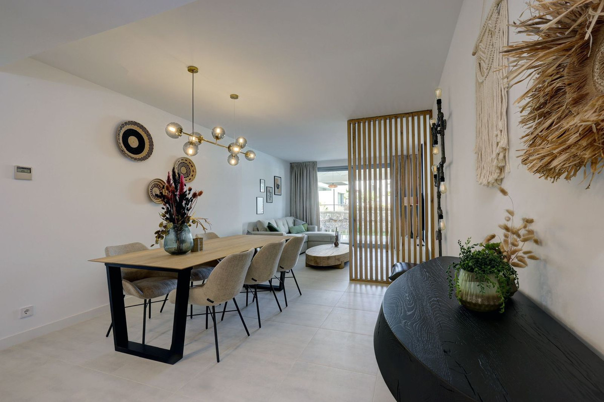 2 Bedroom Apartment for Sale in Estepona — 8