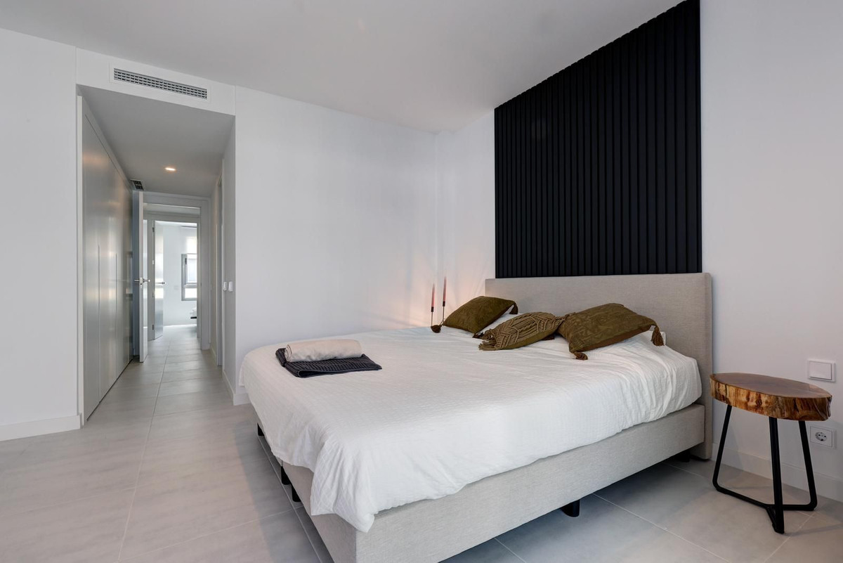 2 Bedroom Apartment for Sale in Estepona — 9