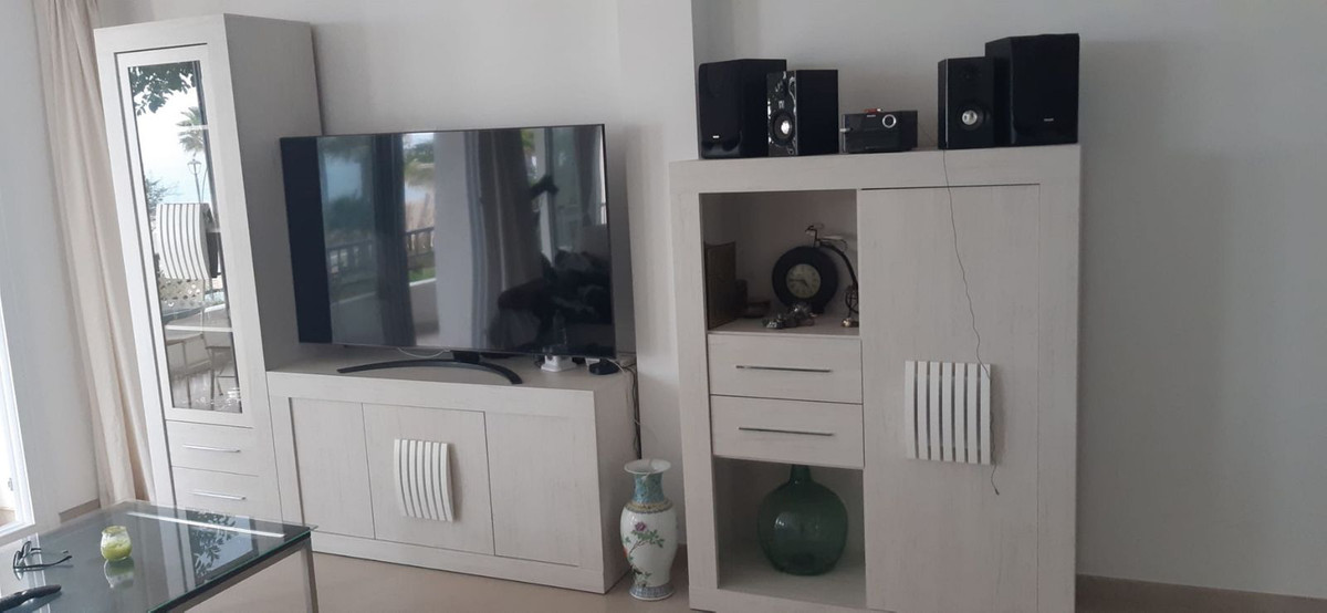 2 Bedroom Apartment for Sale in Estepona — 4