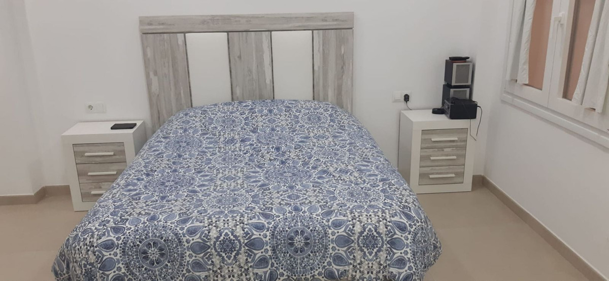 2 Bedroom Apartment for Sale in Estepona — 8