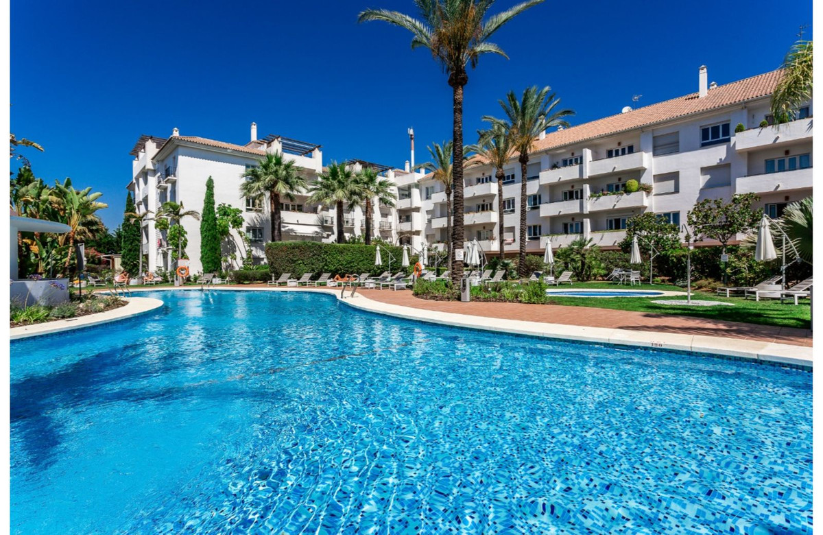 7 Bedroom Apartment for Sale in Marbella