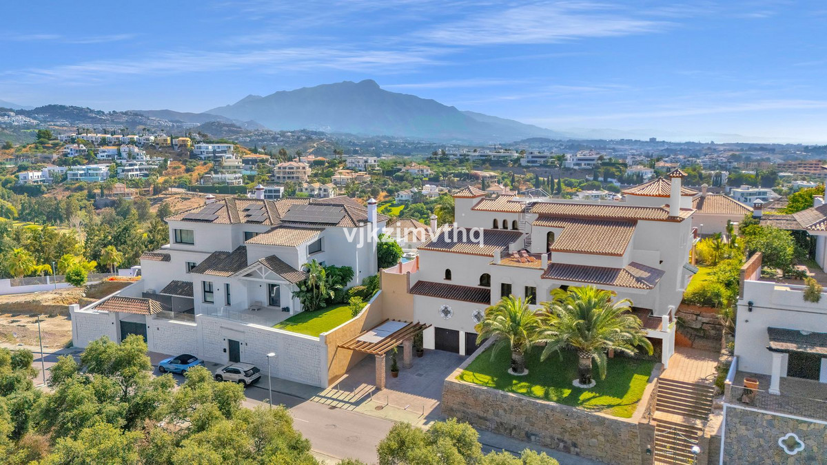 5 Bedroom Villa for Sale in Benahavís — 2