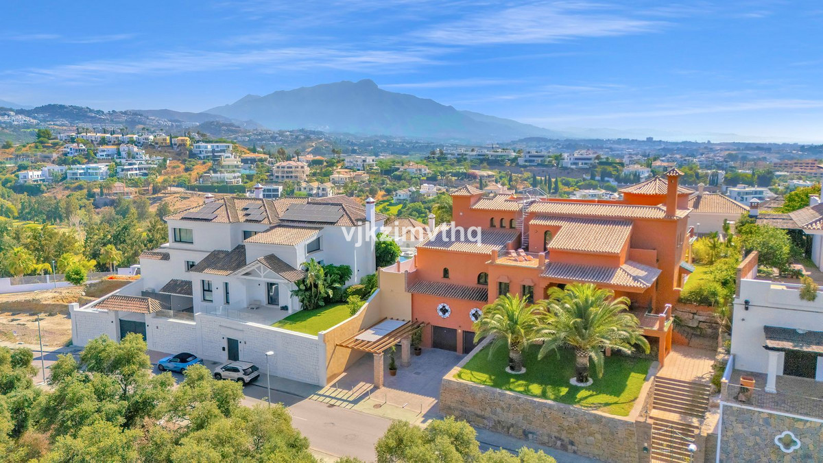 5 Bedroom Villa for Sale in Benahavís — 4